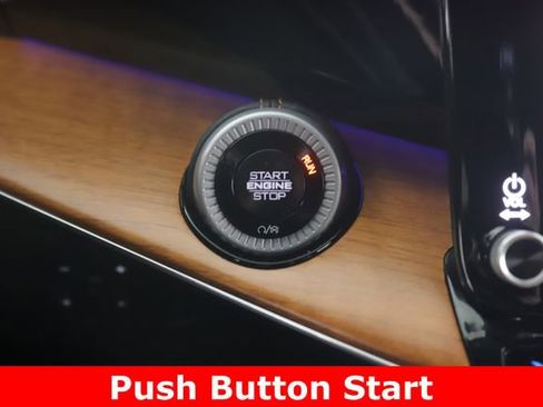 Used 2025 Jeep Grand Wagoneer Series III w/ Rear Seat Video Group 1 AWD/4WD image 24