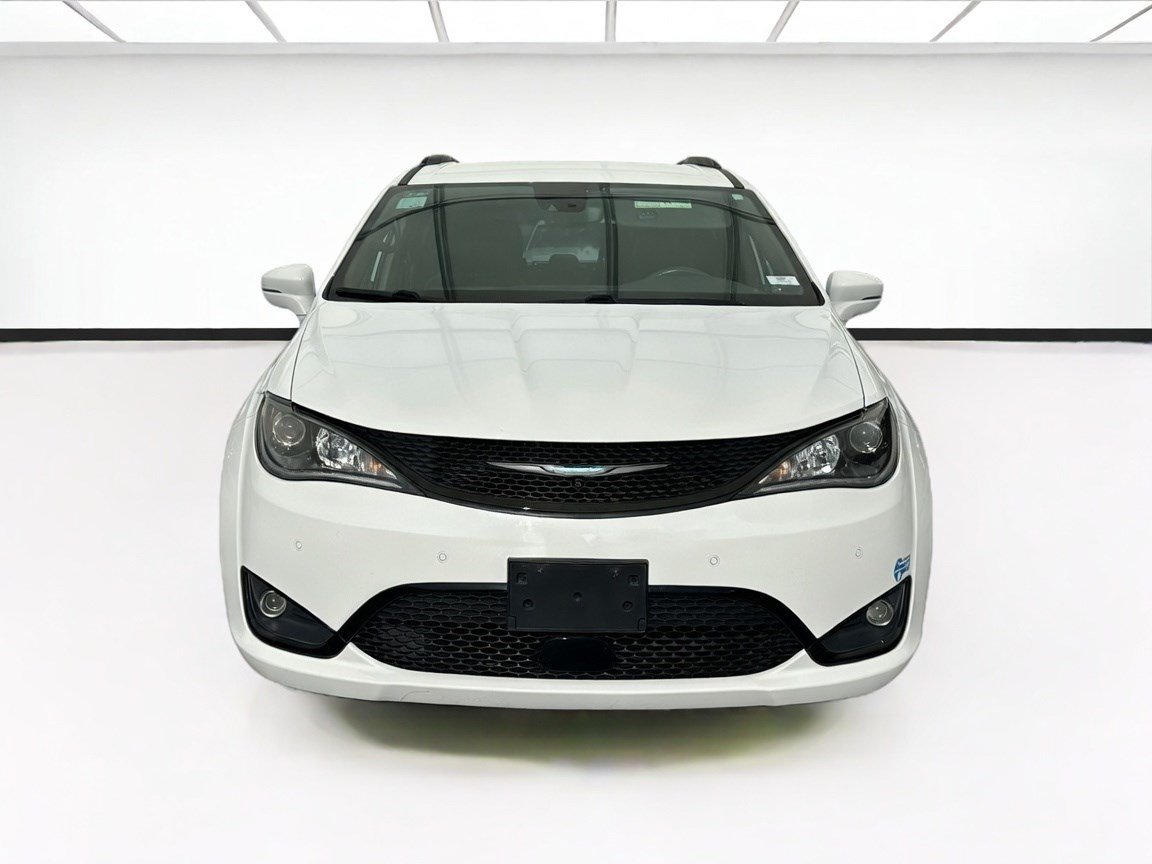 Used 2020 Chrysler Pacifica Limited w/ Advanced Safetytec Group FWD image 2