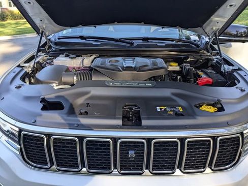 New 2024 Jeep Wagoneer L Series II w/ Convenience Group I image 21