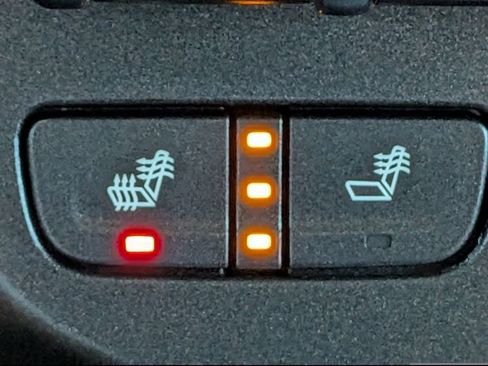 Used 2021 Chevrolet Colorado ZR2 w/ ZR2 Midnight Special Edition image 24