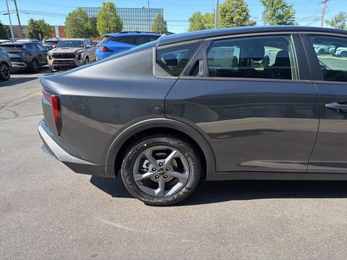 New 2026 Kia K4 FWD image 7