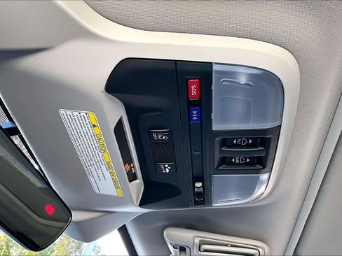 Used 2021 Subaru Crosstrek 2.5i Limited w/ Moonroof Package 1 image 32