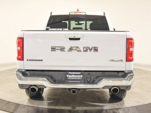 Used 2025 RAM 1500 Laramie AWD/4WD image 9