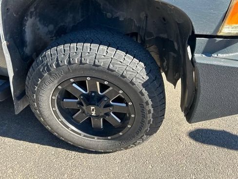 Used 2007 Chevrolet Silverado 2500 LTZ w/ Safety Package AWD/4WD image 5