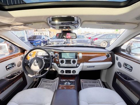 Used 2012 Rolls-Royce Ghost image 18