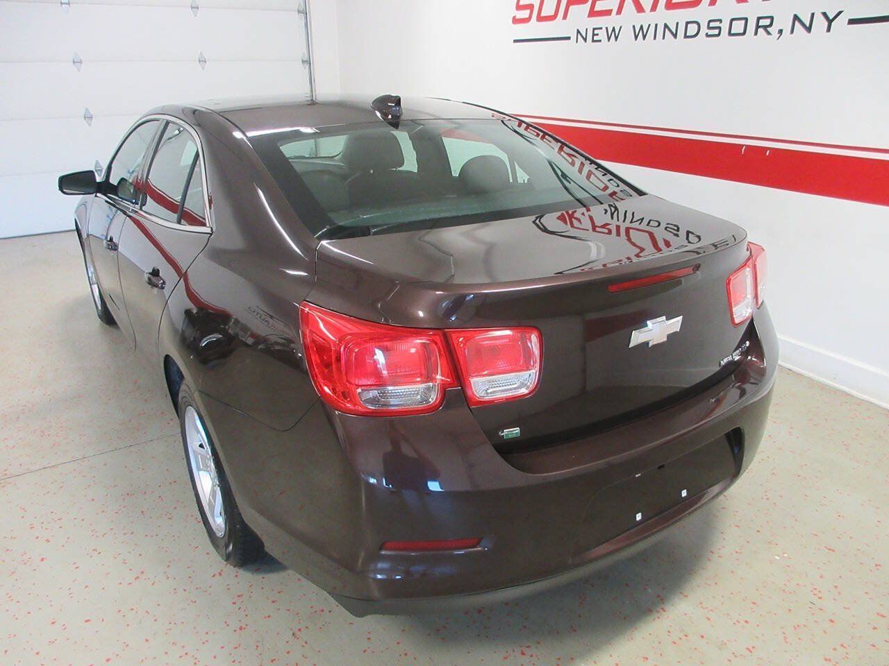 Used 2015 Chevrolet Malibu LT FWD image 12