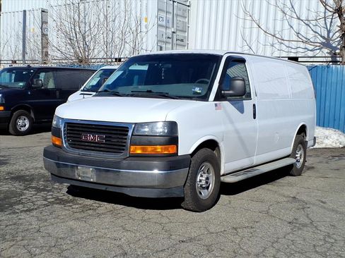 Used 2017 GMC Savana 2500 image 3