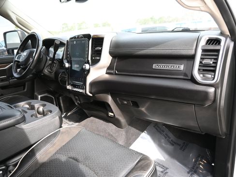 Used 2024 RAM 2500 Laramie image 15