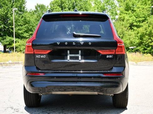 Certified 2023 Volvo XC60 B5 Core w/ Climate Package AWD/4WD image 6
