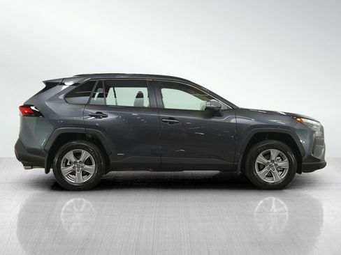 Used 2025 Toyota RAV4 XLE AWD/4WD image 6