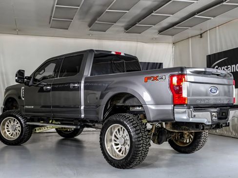 Used 2019 Ford F250 Lariat w/ Lariat Ultimate Package AWD/4WD image 10