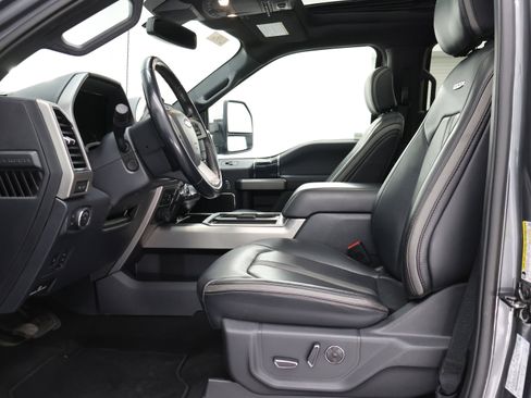 Used 2022 Ford F350 Platinum image 7