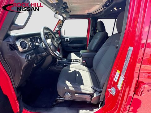 Used 2019 Jeep Wrangler Unlimited Sahara AWD/4WD image 26