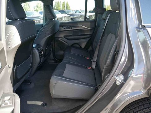 New 2025 Jeep Grand Cherokee Laredo X image 11