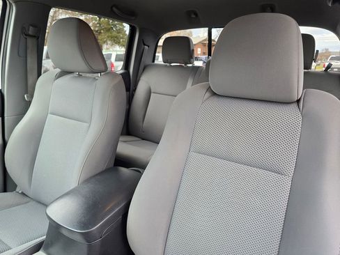 Used 2015 Toyota Tacoma TRD Pro image 24