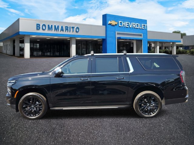 New 2025 Chevrolet Suburban Premier AWD/4WD image 2