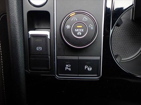 Used 2022 Volkswagen Atlas Cross Sport SEL Premium R-Line image 26