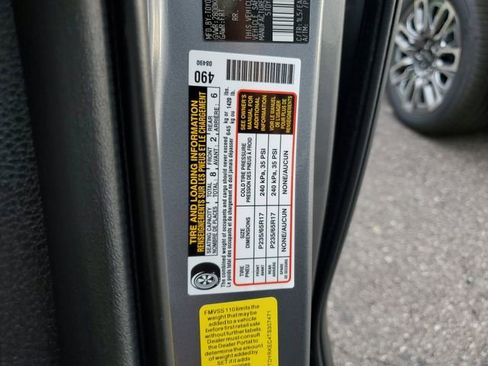 Used 2026 Toyota Sienna XLE FWD image 31
