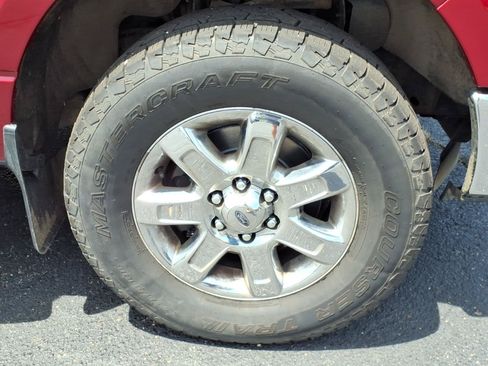 Used 2014 Ford F150 XLT w/ Equipment Group 302A Luxury AWD/4WD image 18