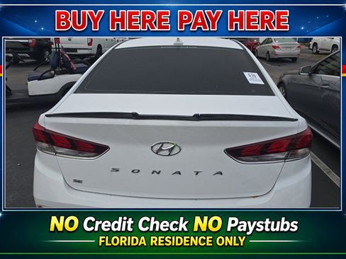 Used 2019 Hyundai Sonata SE w/ Cargo Package FWD image 3