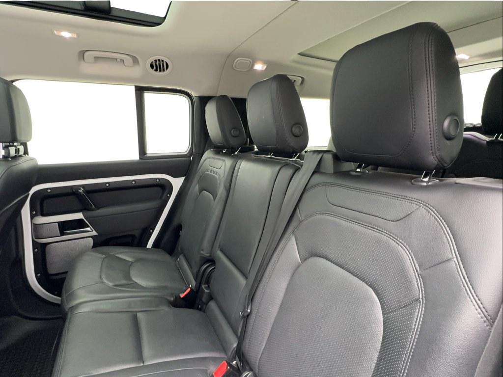Used 2023 Land Rover Defender 130 SE AWD/4WD image 26
