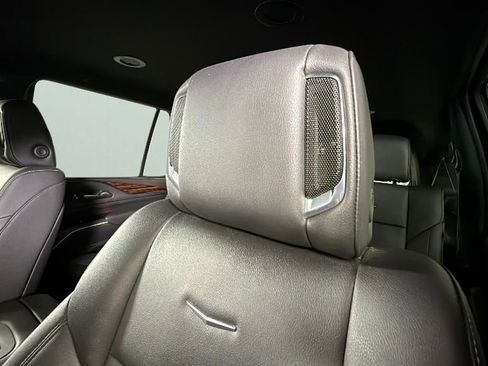 Used 2022 Cadillac Escalade Luxury image 27