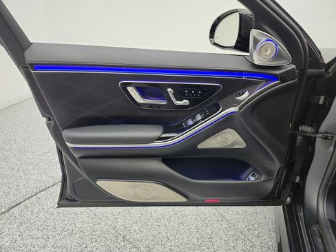 Used 2025 Mercedes-Benz S 63 AMG S image 12