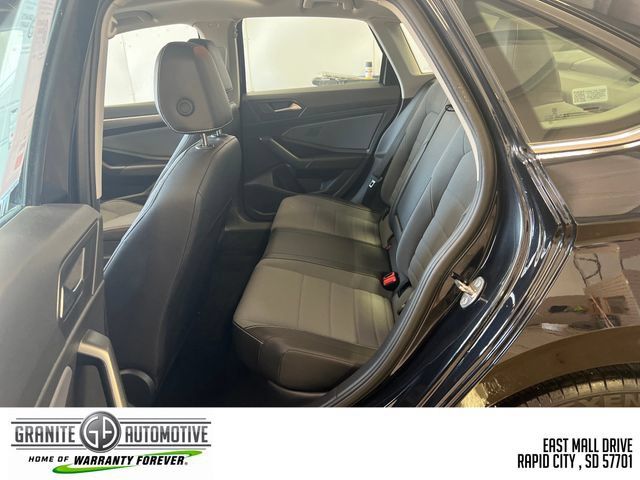 Used 2025 Volkswagen Jetta SE FWD image 26