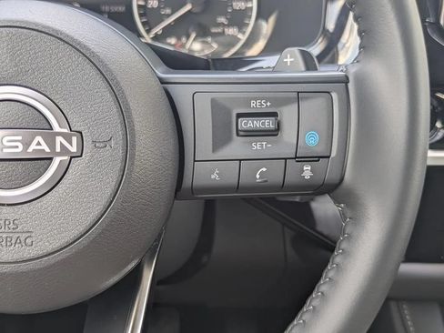 Certified 2025 Nissan Pathfinder SV w/ SV Premium Package FWD image 23