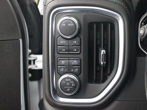 Used 2023 GMC Sierra 3500 Denali image 31