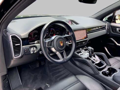 Used 2021 Porsche Cayenne AWD/4WD image 17