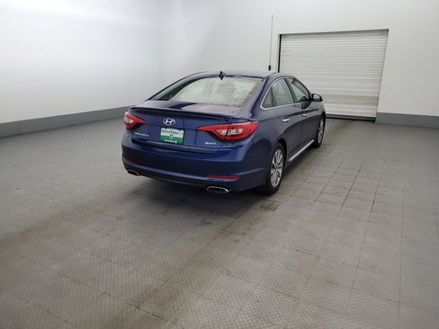 Used 2016 Hyundai Sonata Sport w/ Option Group 02 FWD image 9