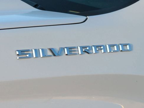 Used 2022 Chevrolet Silverado 1500 LT image 13