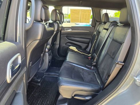 Used 2020 Jeep Grand Cherokee Altitude AWD/4WD image 27