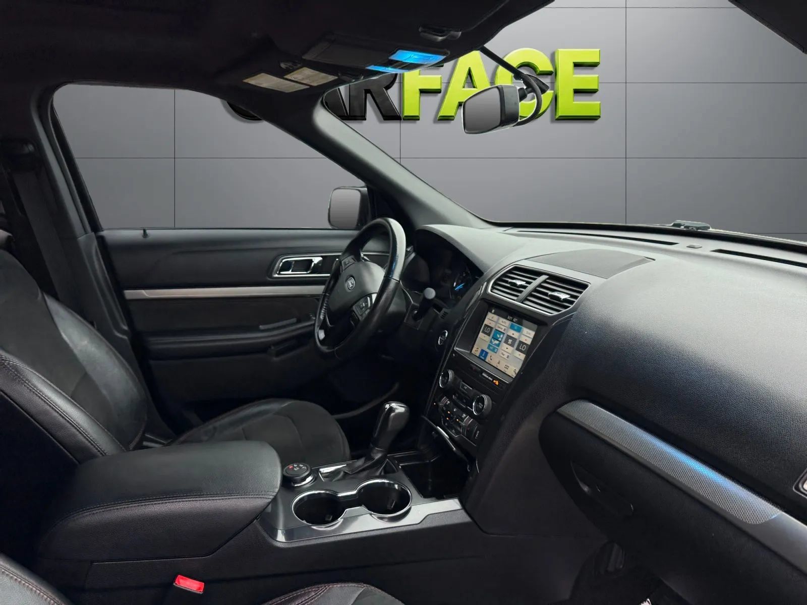 Used 2019 Ford Explorer XLT w/ Equipment Group 202A AWD/4WD image 24