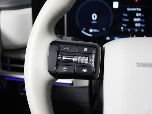 Used 2025 Hyundai Santa Fe Limited image 22