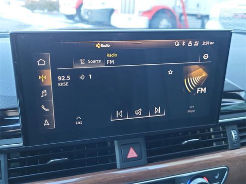 Used 2022 Audi A4 2.0T Premium image 25