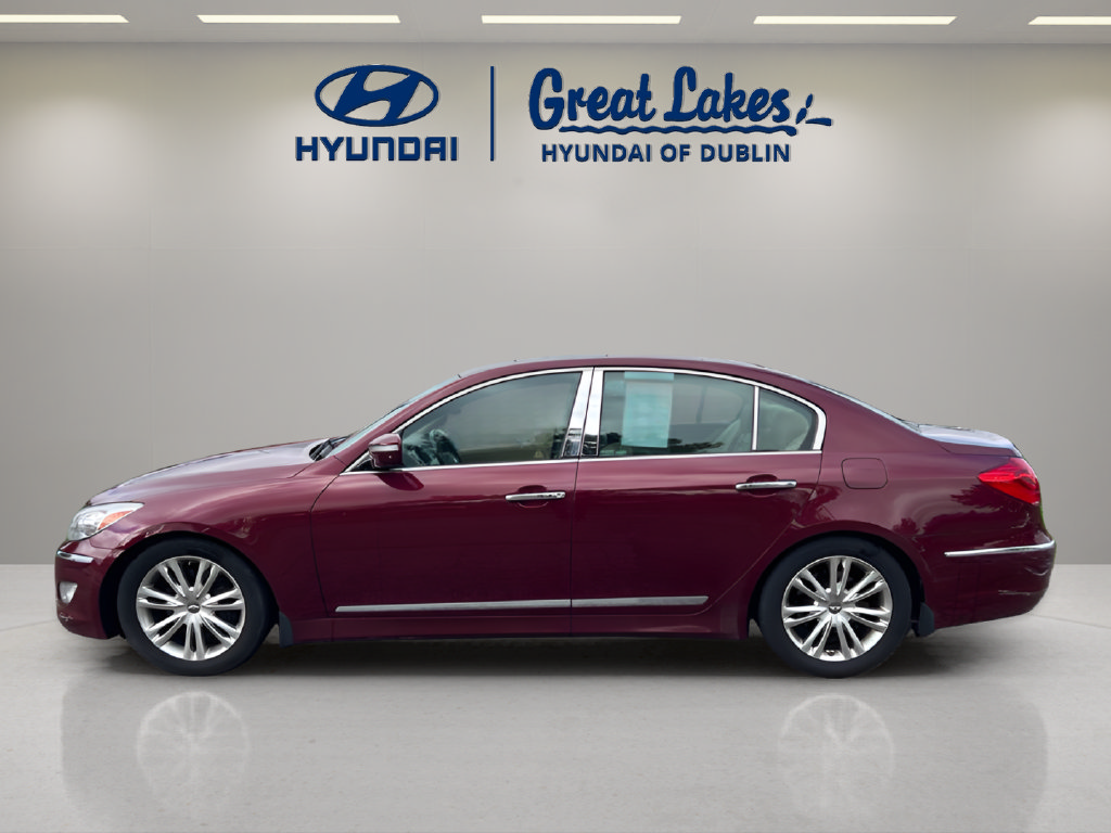 Used 2013 Hyundai Genesis 3.8 w/ Premium Pkg RWD image 2