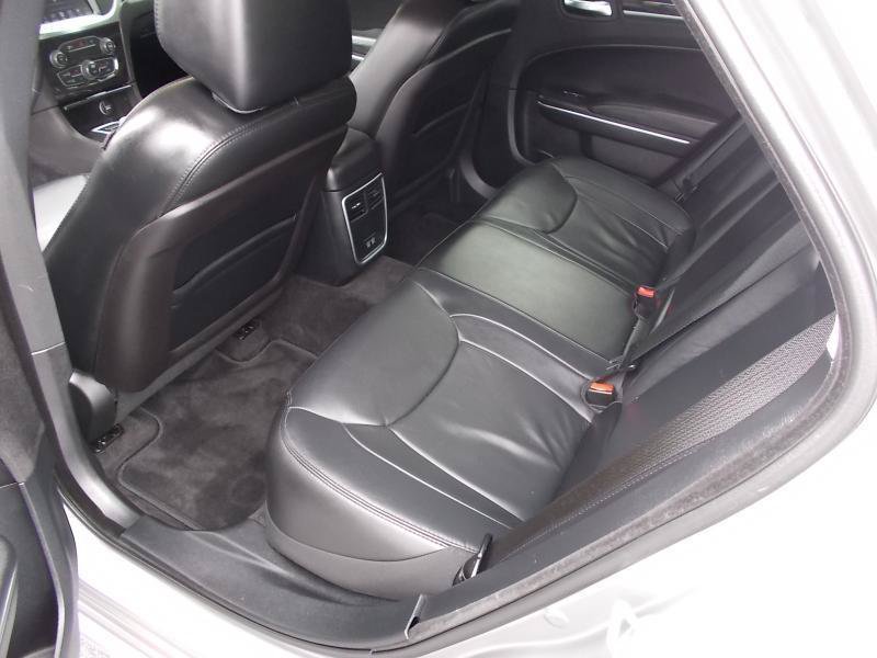 Used 2015 Chrysler 300 Limited RWD image 24
