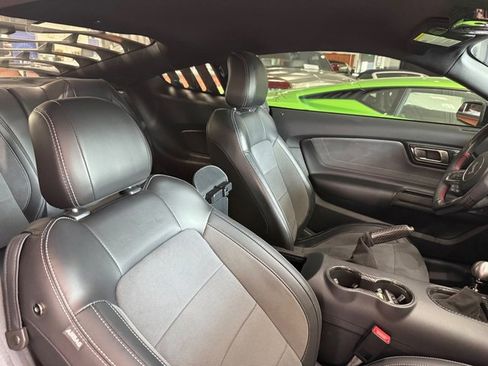 Used 2019 Ford Mustang Shelby GT350 w/ Technology Package RWD image 21