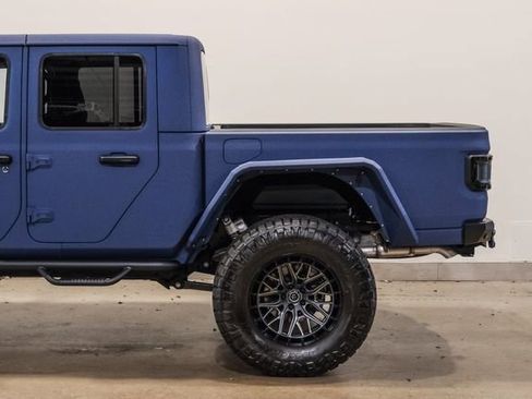 Used 2025 Jeep Gladiator Sport AWD/4WD image 52