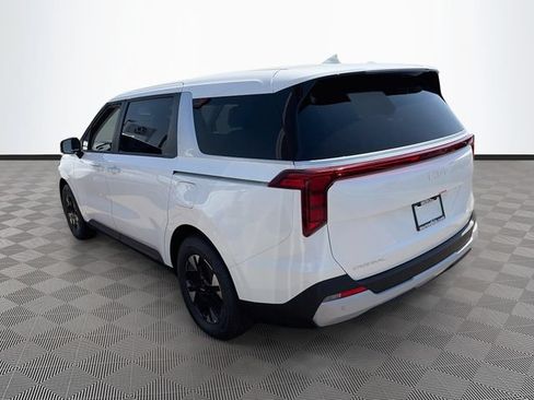 New 2026 Kia Carnival LXS FWD image 4