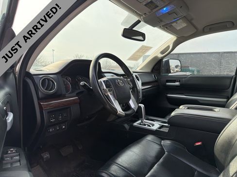 Used 2017 Toyota Tundra Limited w/ Limited Premium Package image 10