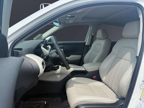 Certified 2024 Honda HR-V EX-L image 9