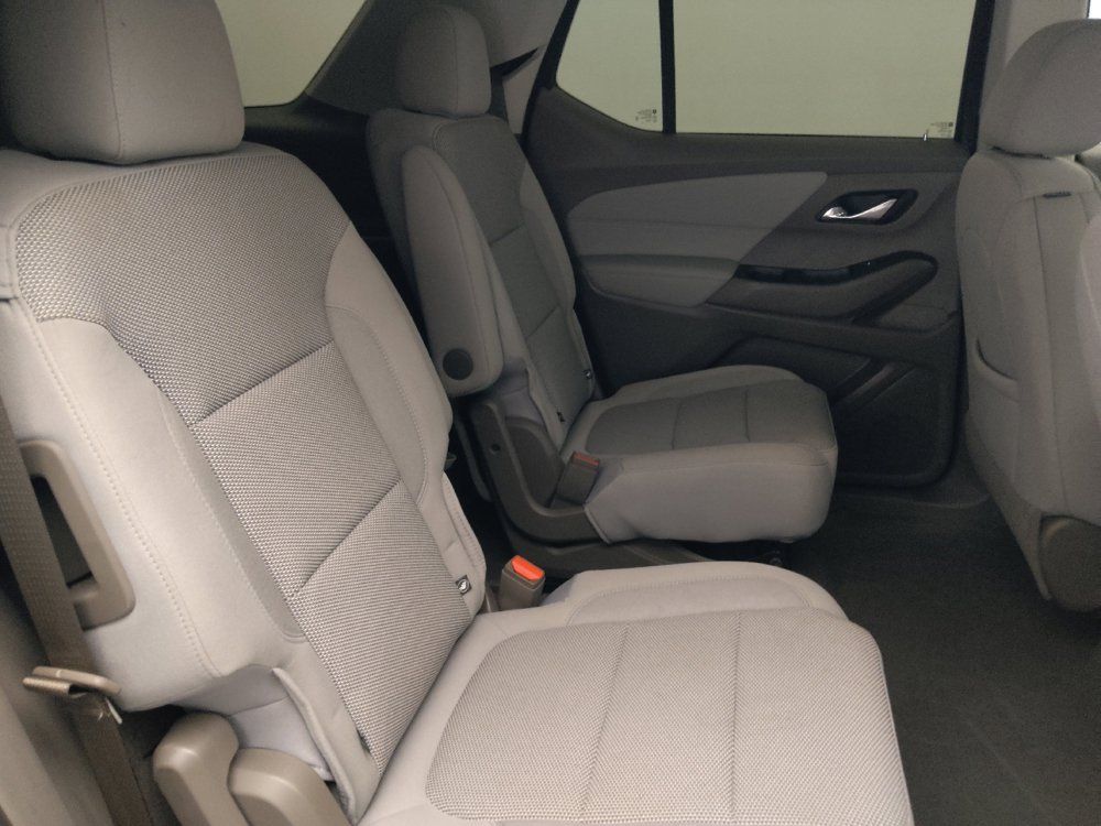 Used 2021 Chevrolet Traverse LT FWD image 19