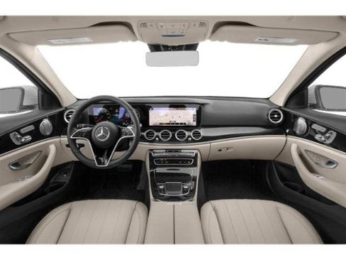 Used 2023 Mercedes-Benz E 350 4MATIC Sedan image 4