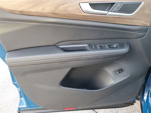 New 2025 Volkswagen Atlas SE image 18