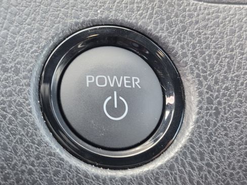 Certified 2025 Toyota Camry SE FWD image 31