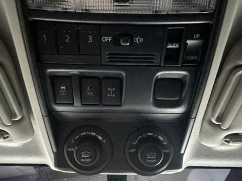Used 2019 Toyota 4Runner TRD Off-Road Premium AWD/4WD image 15