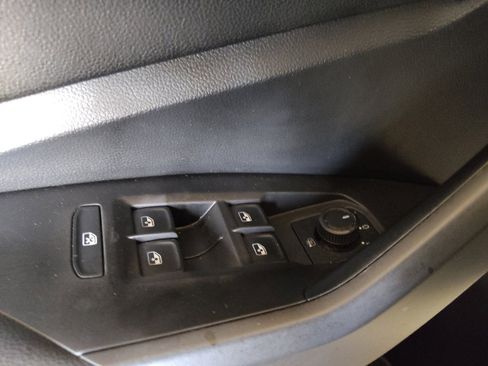 Used 2019 Volkswagen Jetta S w/ Driver Assistance Package FWD image 27